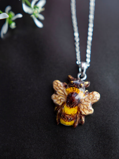 Necklace - BEE