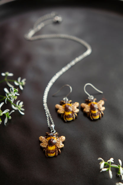 Necklace - BEE